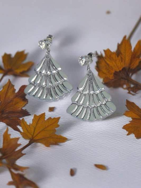 Succulent Christmas Tree with Silver, Faceted Glass Post, 6 Prong Set