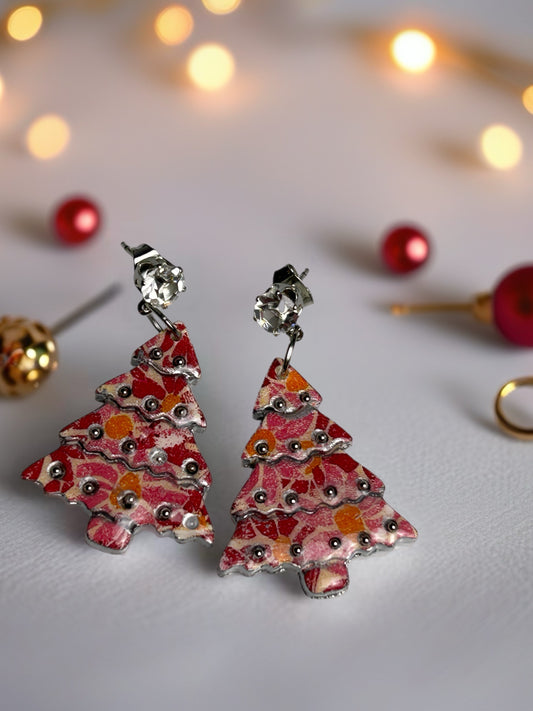 Pink Christmas Tree with Silver Tone, Faceted Glass Post, 6 Prong Set