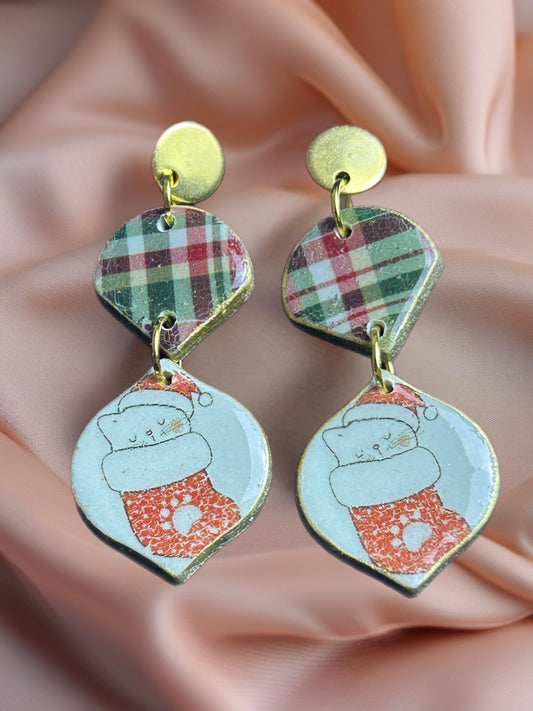 Retro Christmas Plaid With Stocking Kitty - Gold Tone Post