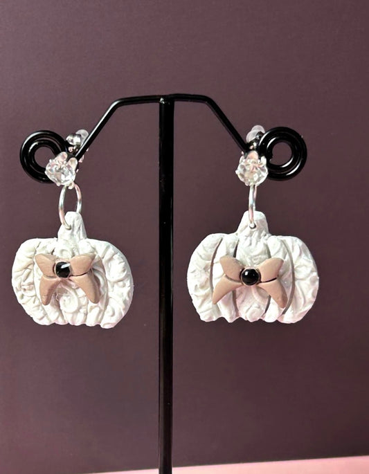 Frosted Elegance Pumpkins – Silver Tone